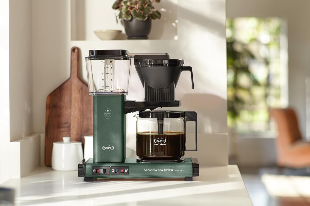 id2-220310-rkz-moccamaster-kbgv-juniper-0060-rt_3 KBG select Forest Green